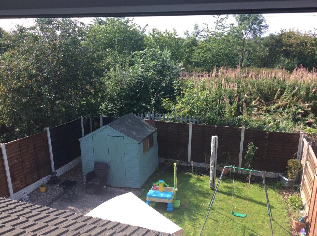 Stunning Homestay In Wolverhampton Bushbury 外观 照片