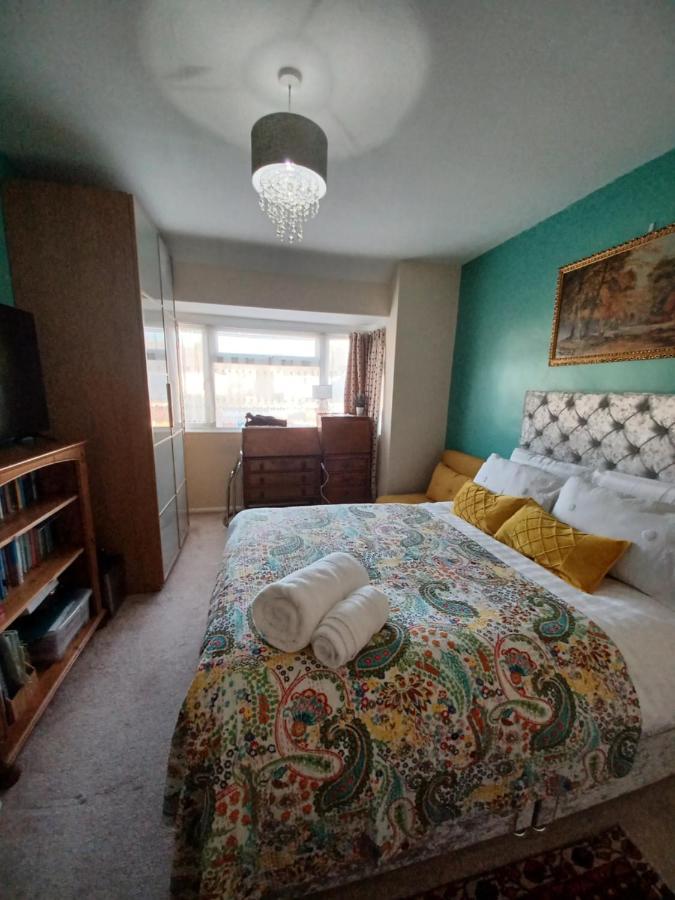 Stunning Homestay In Wolverhampton Bushbury 外观 照片
