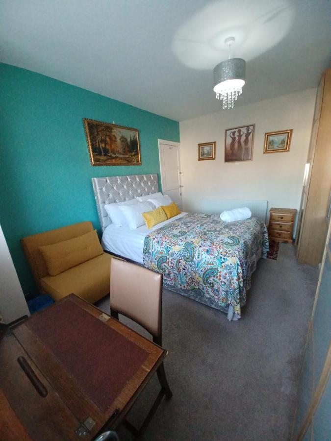 Stunning Homestay In Wolverhampton Bushbury 外观 照片