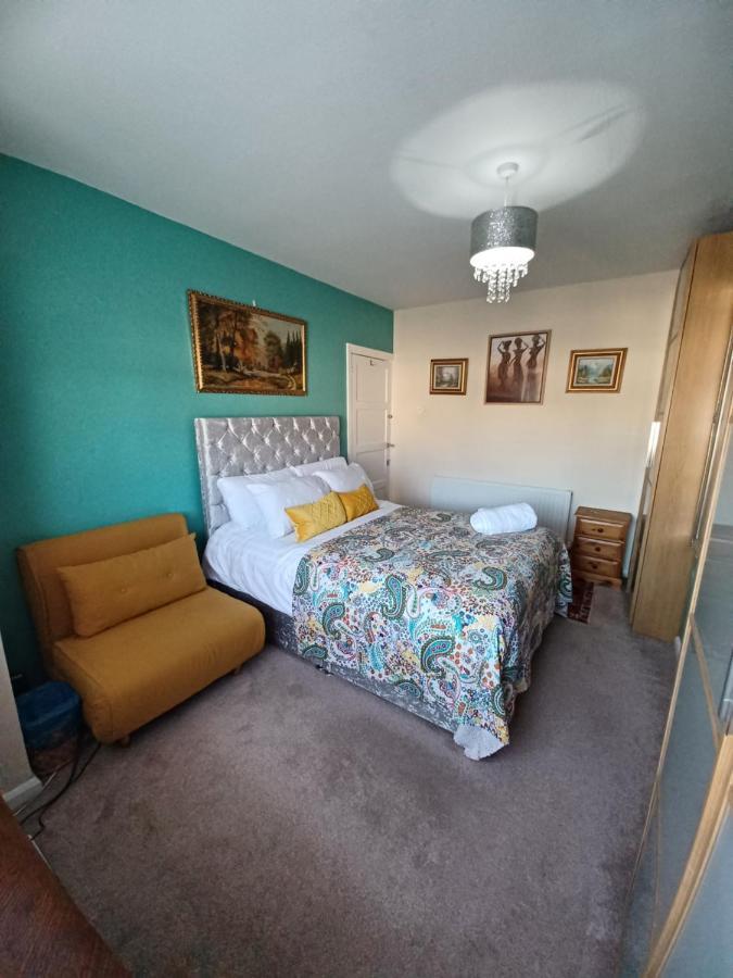 Stunning Homestay In Wolverhampton Bushbury 外观 照片
